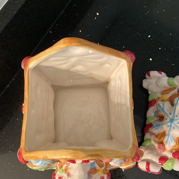 SOLD Gingerbread Treats Ceramic Cookie Jar Christmas Holiday Cracker Barrel - Picture 12 of 16